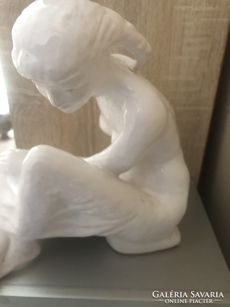 Art deco female nude sculpture