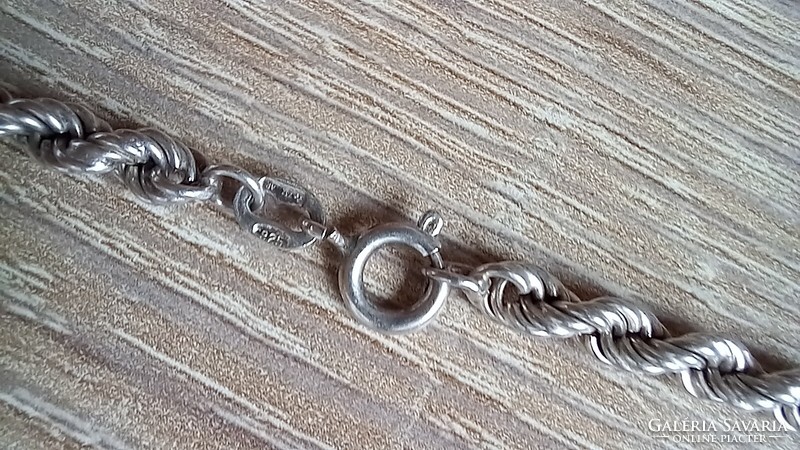 Thick silver twisted necklace