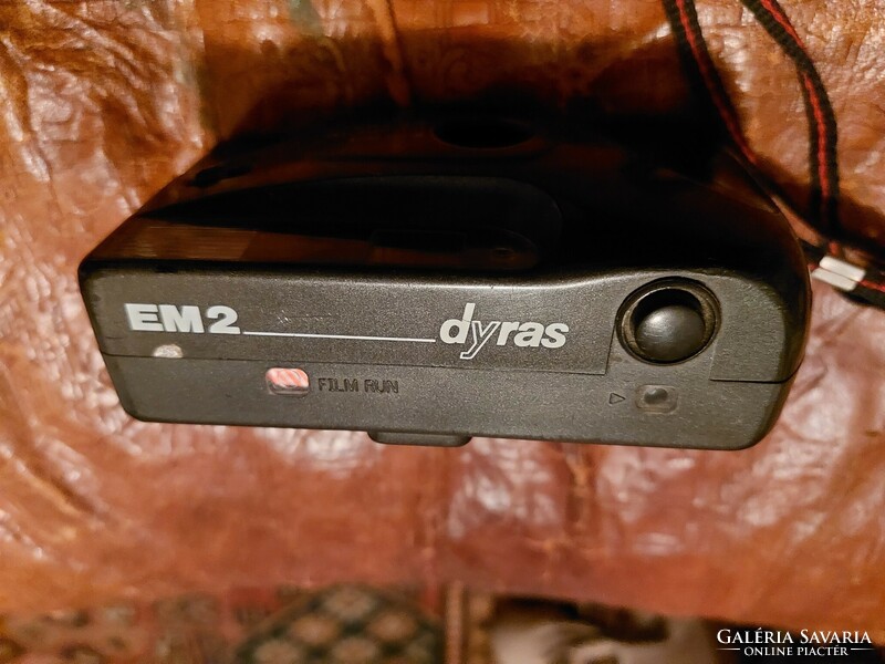 EM2 - DYRAS fényképezőgép