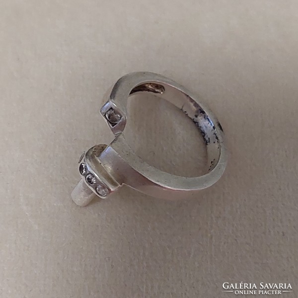 Különleges formâjú ezüst gyűrű  kívàló ötvös munka 4db kővel kirakva!