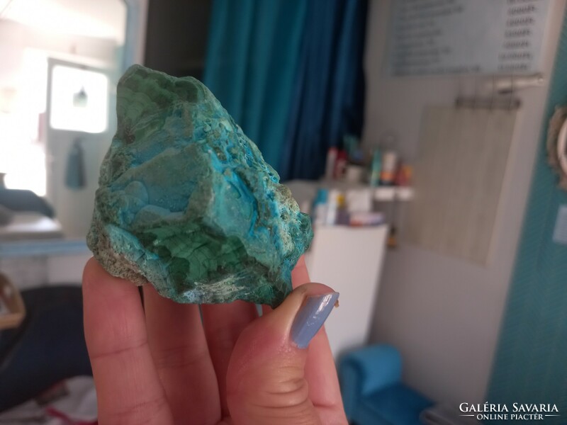 Rarity!!! 230 Ct raw malachite mineral with small hemimorphite