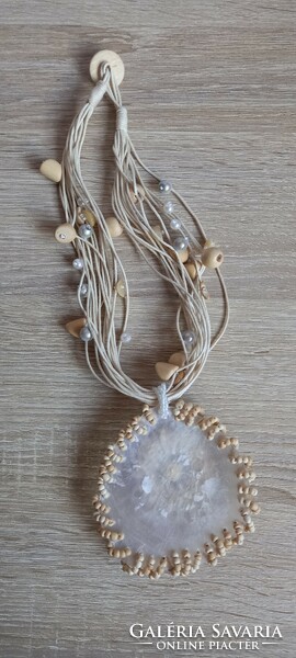 Summer necklace using shells and wood