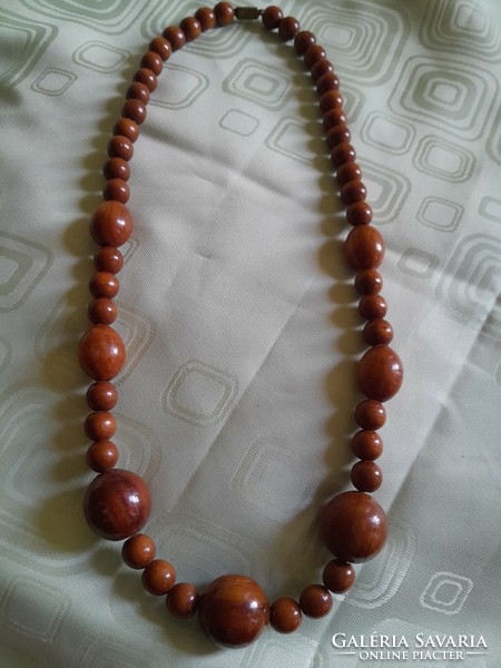 Necklace made of 60 cm wood