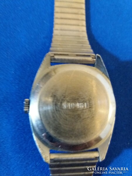 Old rocket men's mechanical watch works according to the pictures