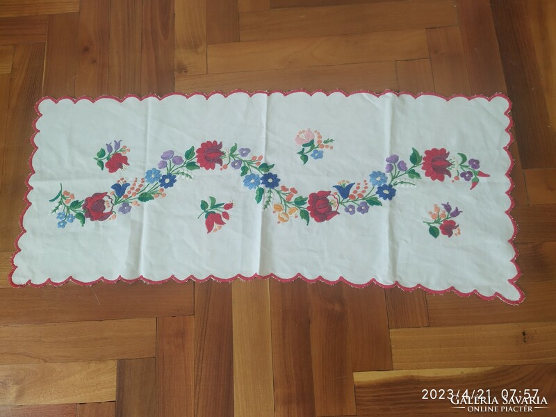 Embroidered tablecloth, table runner, runner for sale!