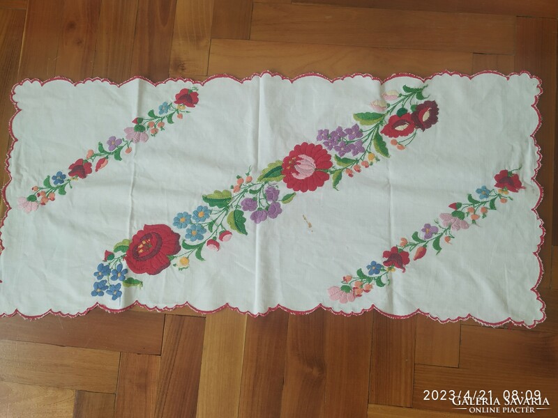 Embroidered tablecloth, hot sale!