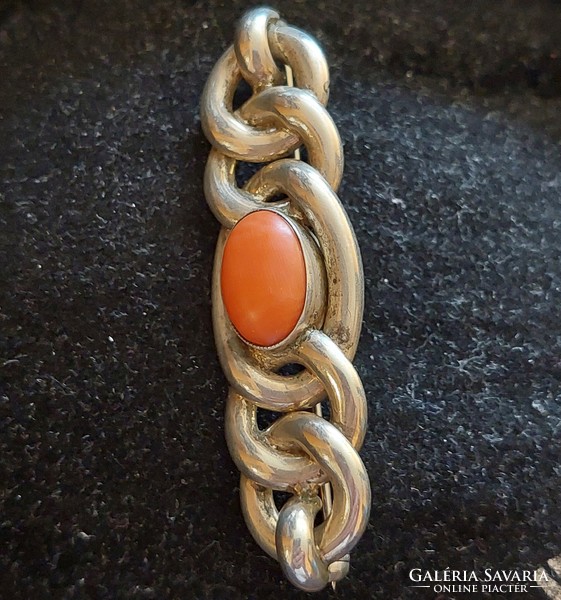 Theodor Klotz TEKA ezüst bross, kitűző nemes korall kővel