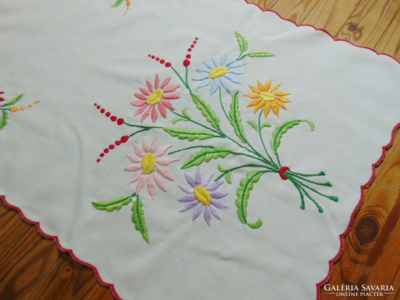 Embroidered tablecloth, running needlework 80 x 35 cm.