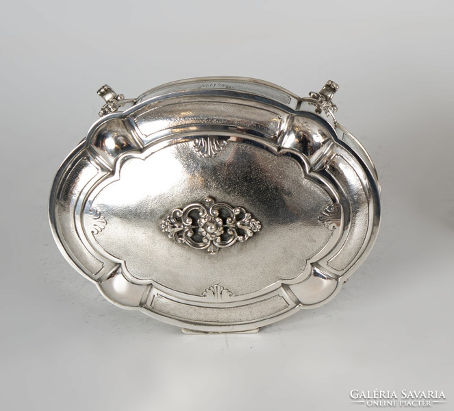 Silver box with stylized lion feet