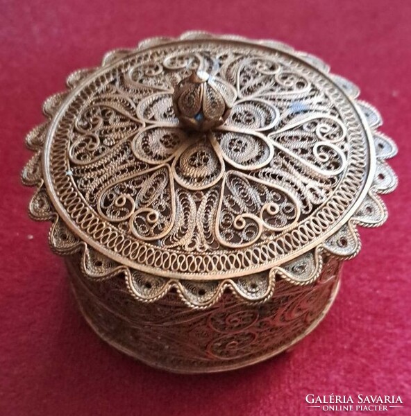 Bronze filigree jewelry holder