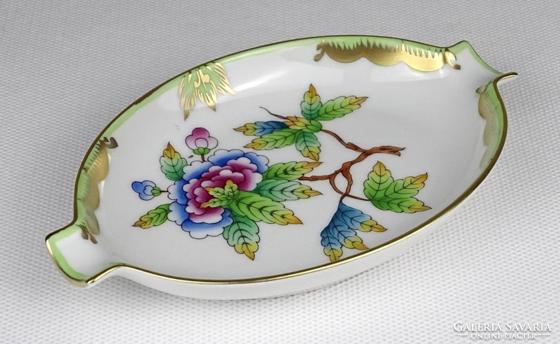 1M793 Herend porcelain ashtray with Victoria pattern