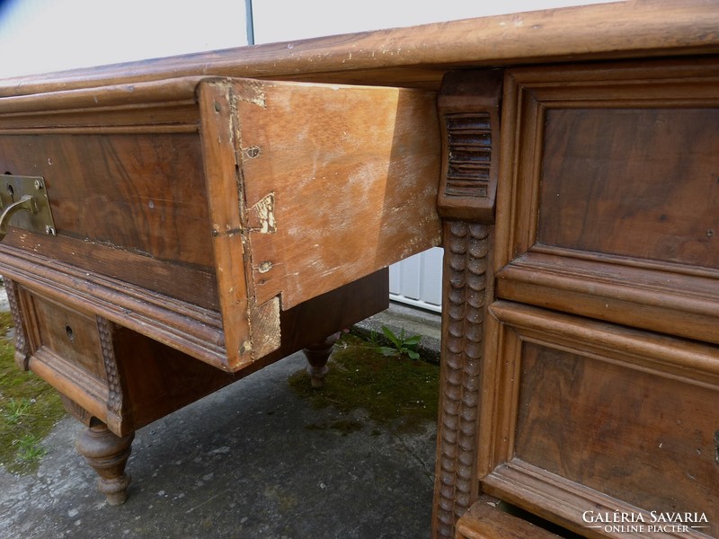 Tin German desk + chair.