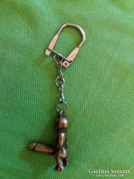 Antique funny funny copper shield keychain figure who what do you think keychain according to the pictures