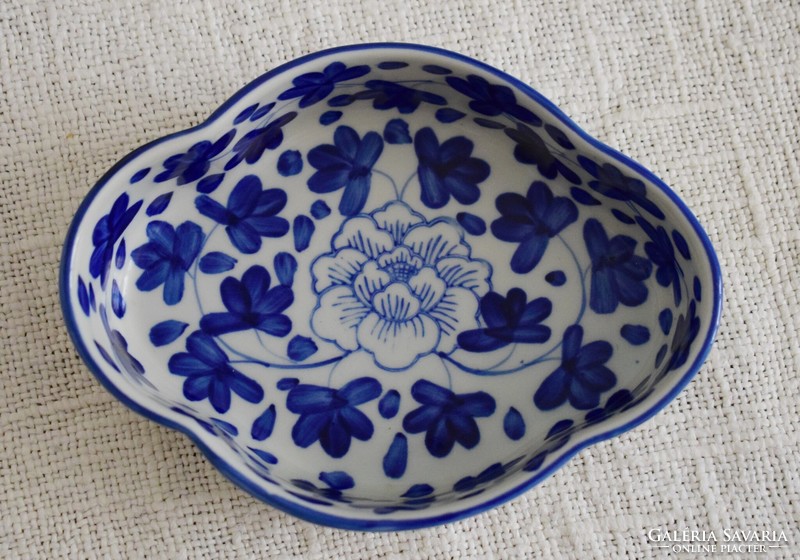 Old porcelain bowl 14 x 10.5 x 3.5 cm blue white oriental, Asian lotus flower pattern