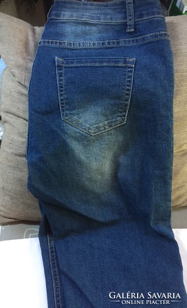 Dark blue, embroidered denim capri pants, German quality product, size 38