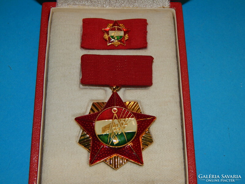 Award from the 1970s in excellent condition