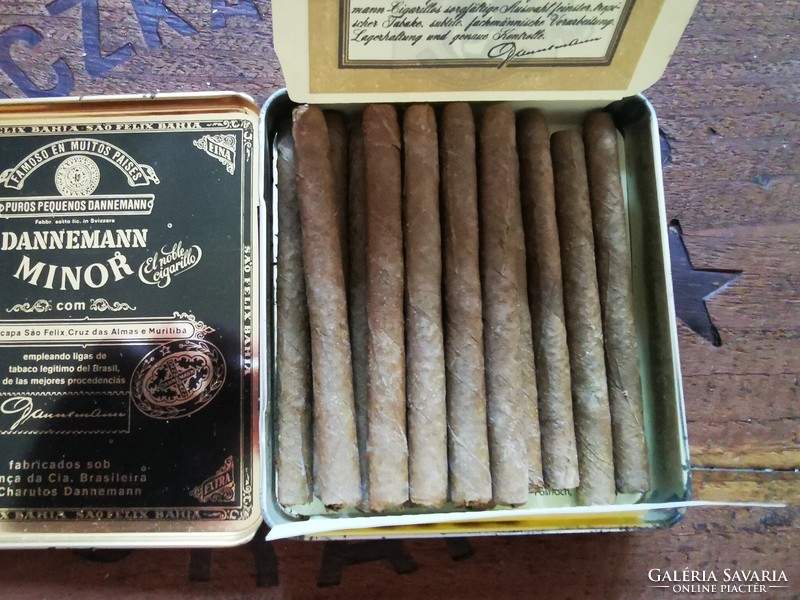 Dannemann minor cigar tin box