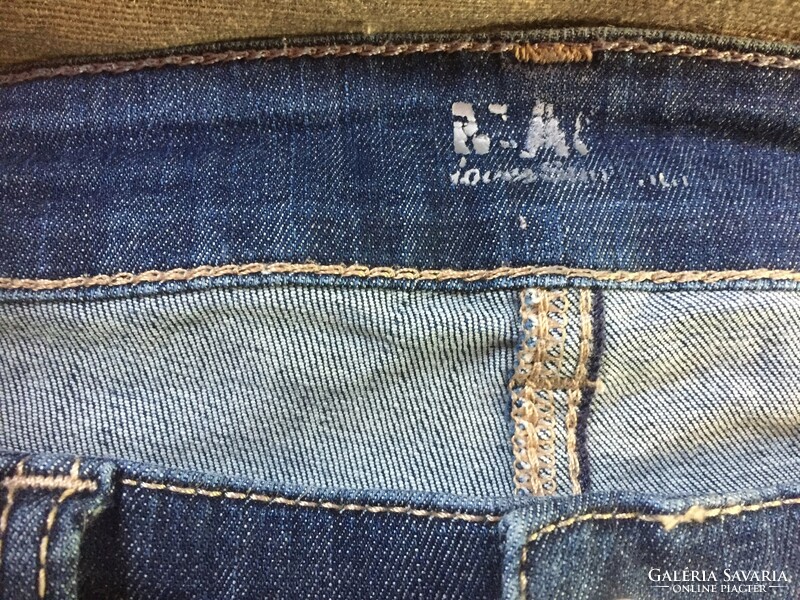 Dark blue denim capri pants, Mac brand, size 40, German quality product