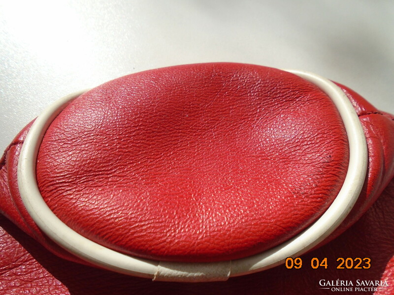 1940 Gucci leány váltáska piros bőr fehér szegéllyel makk záróval