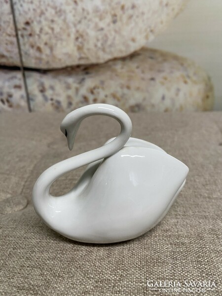 Ravenclaw porcelain swan a42