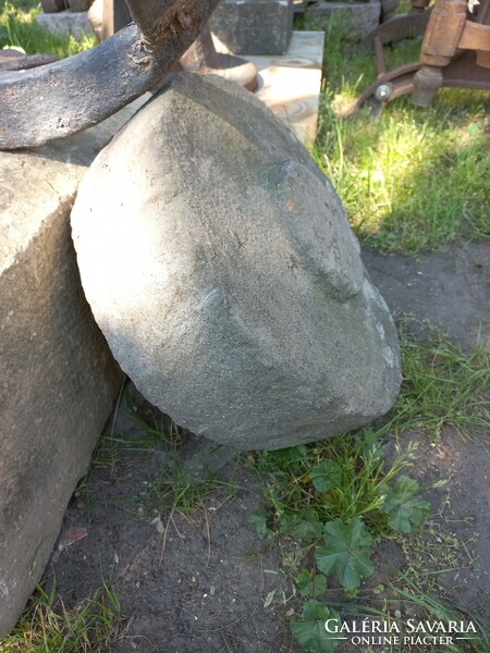 Antik faragott kő