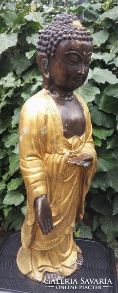 Aranyozott bronz álló Buddha szobor