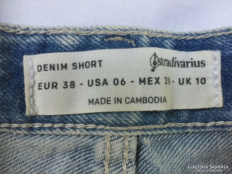Denim shorts, women's, size 38, Stradivarius brand, vintage design