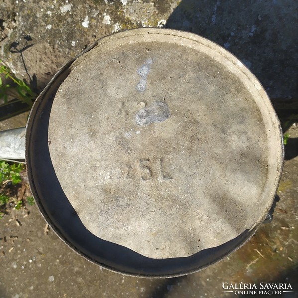 Old galvanized (tin) watering can for sale! 5 Liter