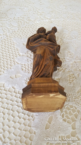 Carved Virgin Mary with her baby