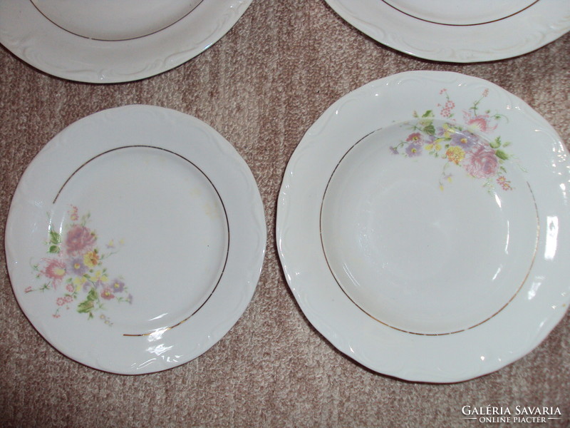 Retro régi porcelán lapos, mély, süteményes tányér virág mintás 6 db Alba Júlia Románia Regent