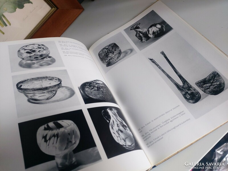 Nagy méretű, Szabó Erzsébet Kézi gyártású finom üvegek üvegművészet könyv