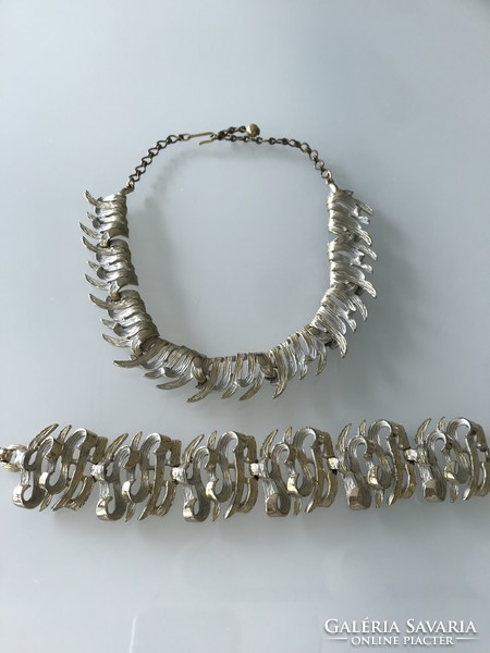 Retro Scandinavian style gilded jewelry set with white enamel