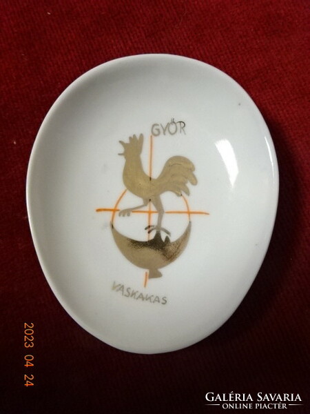 Hollóháza porcelain centerpiece with Győr inscription and the Iron Rooster emblem. Jokai.