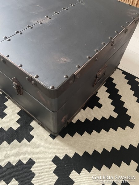 Kare design- óriás fa koffer, asztal - bárszekrény loft industrial style