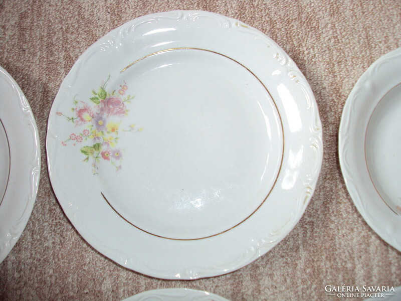 Retro régi porcelán lapos, mély, süteményes tányér virág mintás 6 db Alba Júlia Románia Regent