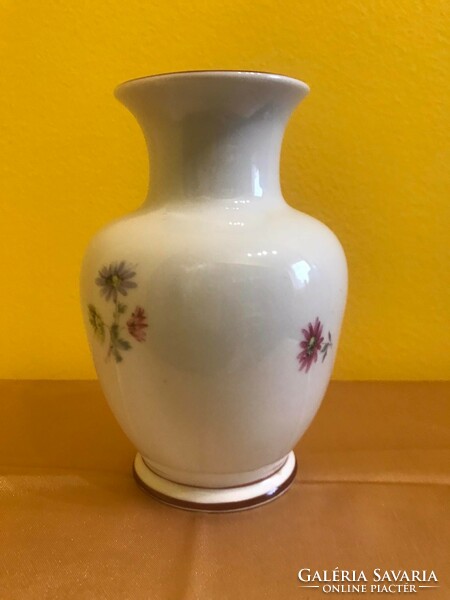 Hollóházi porcelán váza, 15cm