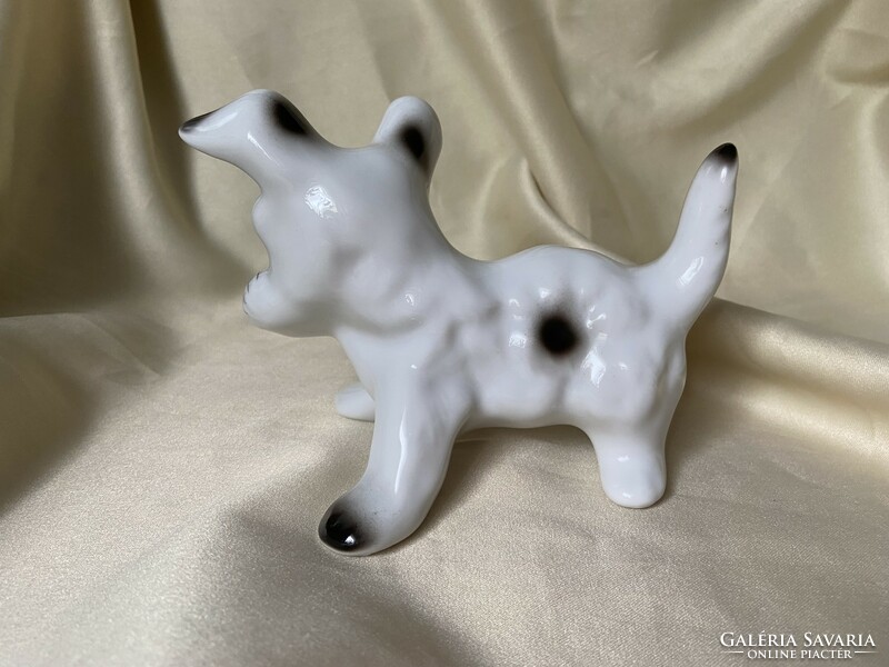 Alba Julia porcelain dog
