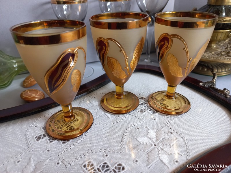 Murano Venetian amber liqueur glass, 24 kr. Decorated with gold