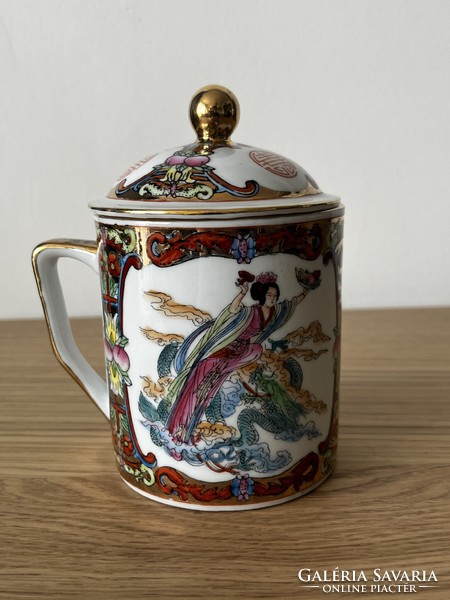 Gazdagon díszített kínai fedeles teás bögre/csésze