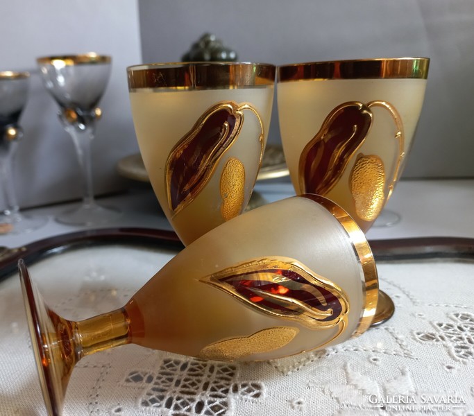 Murano Venetian amber liqueur glass, 24 kr. Decorated with gold