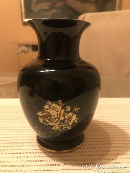 Fekete arany hollóházi porcelán váza
