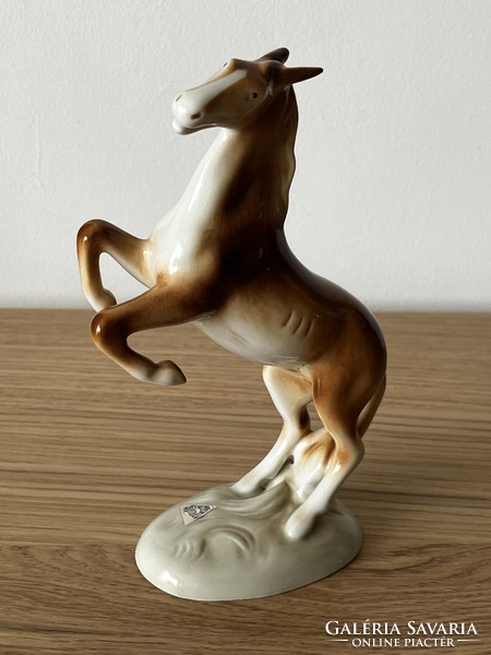 Royal dux - climbing horse, flawless