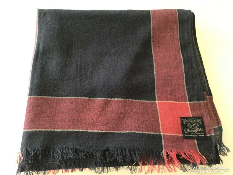 Wrangler large size scarf in navy blue and muted red, 110 x 104 cm