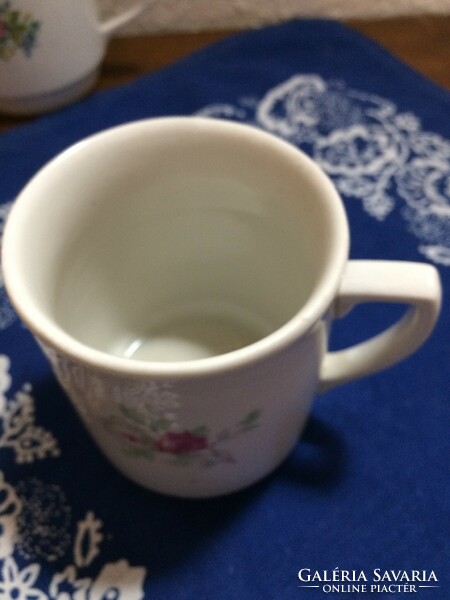 Old porcelain mug 1 piece (quarries)