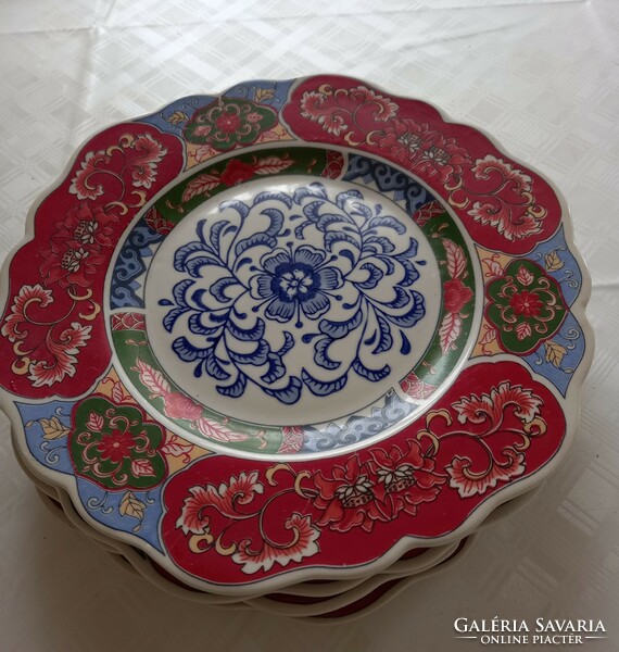 4 Imari-style hand-painted plates