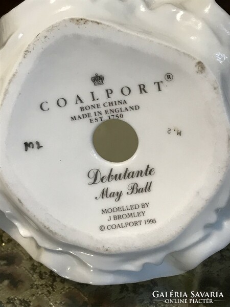 Coalport Debulante May Ball hibátlan, kézzel festett, jelzett, porcelán szobor