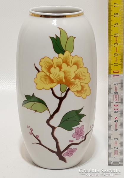 Porcelain vase with Horlóháza hydrangea pattern (2600)