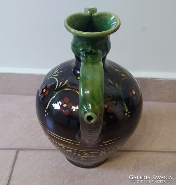 Rattle ceramic water jug