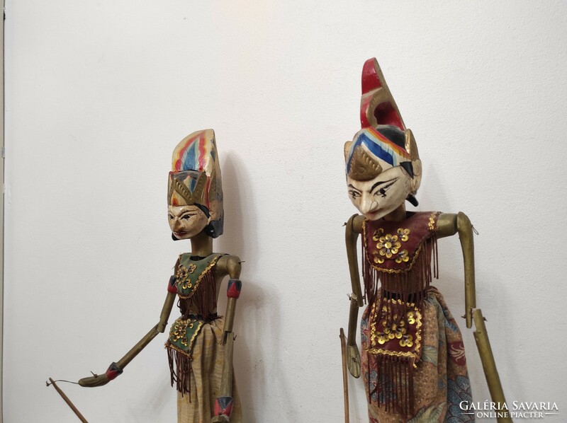 Antique puppet Indonesia Indonesian Javanese 2 pieces marionette with typical Jakarta batik costume 259 7164