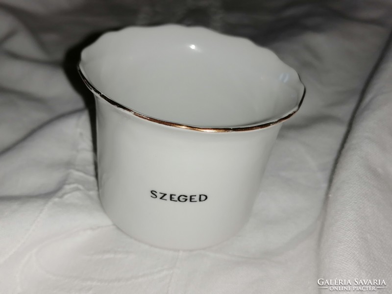 A rare hand-painted Szeged toothpick holder bowl from Aquincum